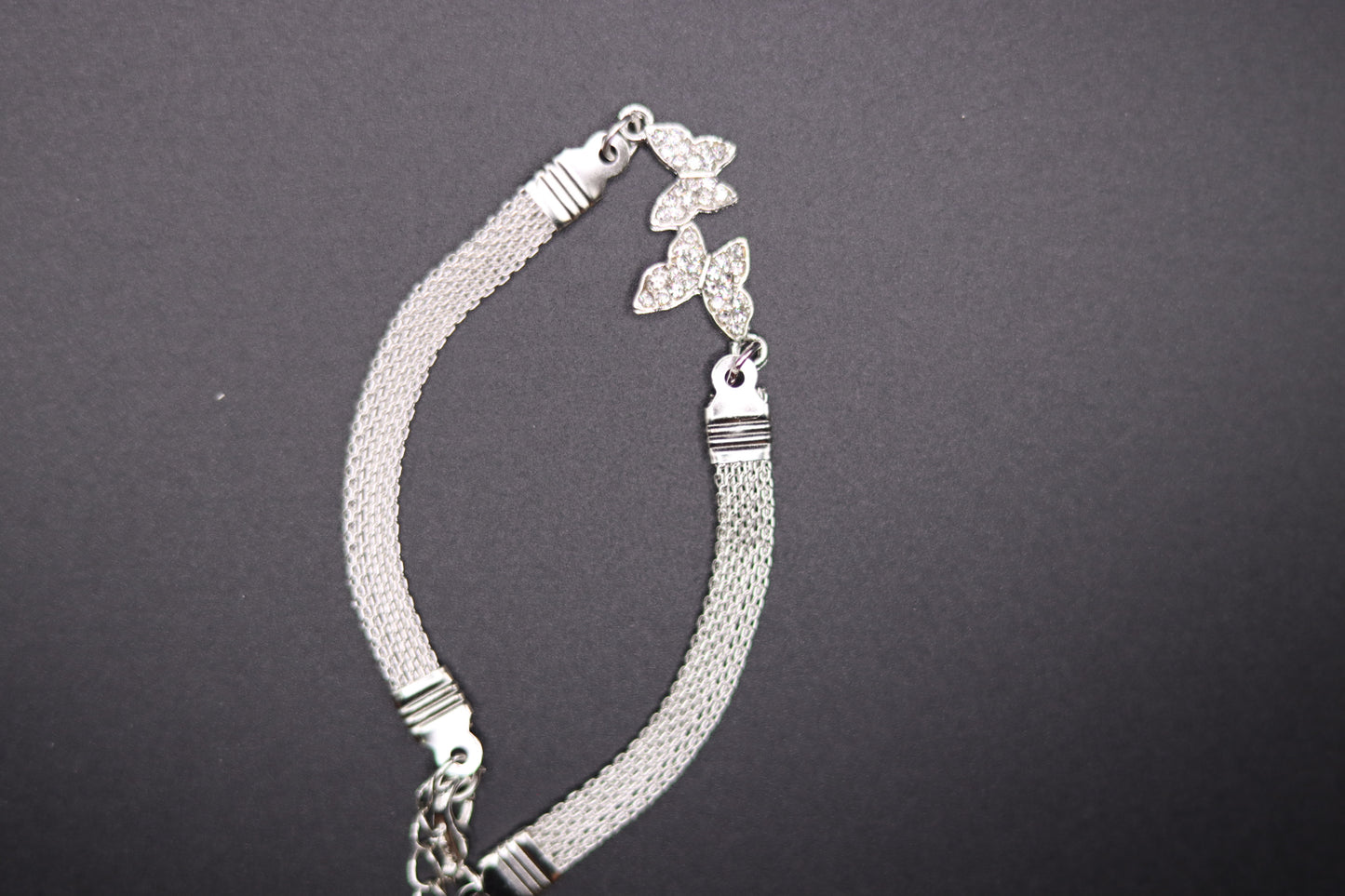 Fashion Bangle Butterfly Charm Bracelet for Women