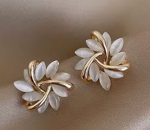 Beautiful 18K Gold Plated Crystal Flower Stud Earring