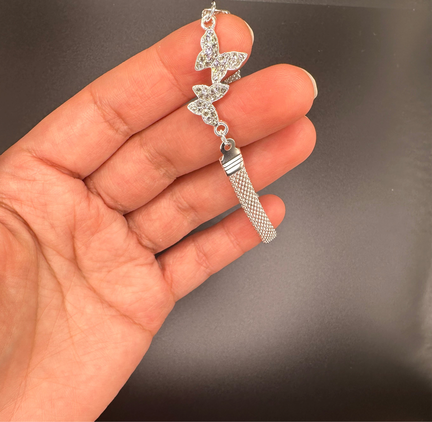 Fashion Bangle Butterfly Charm Bracelet for Women