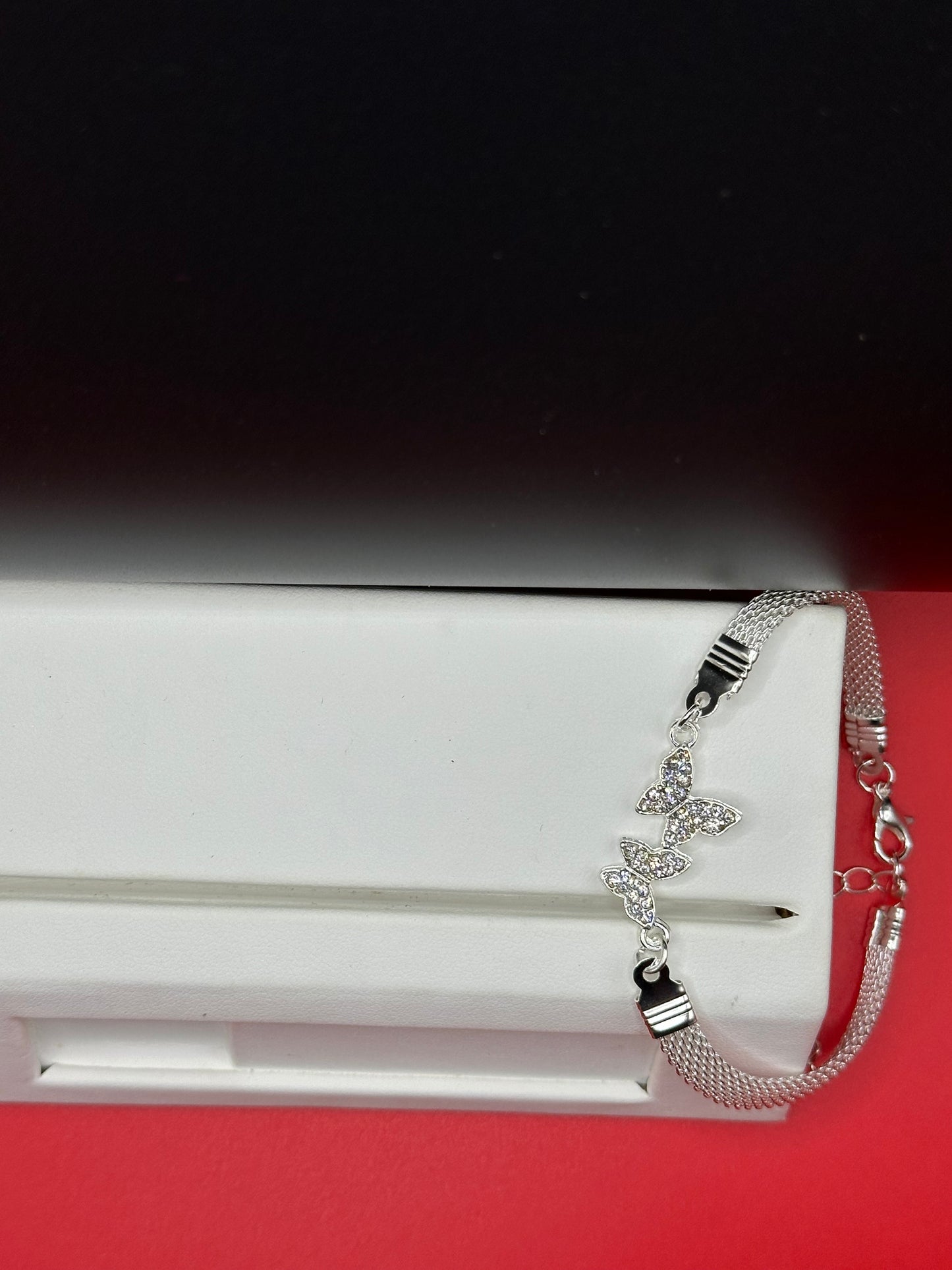 Fashion Bangle Butterfly Charm Bracelet for Women