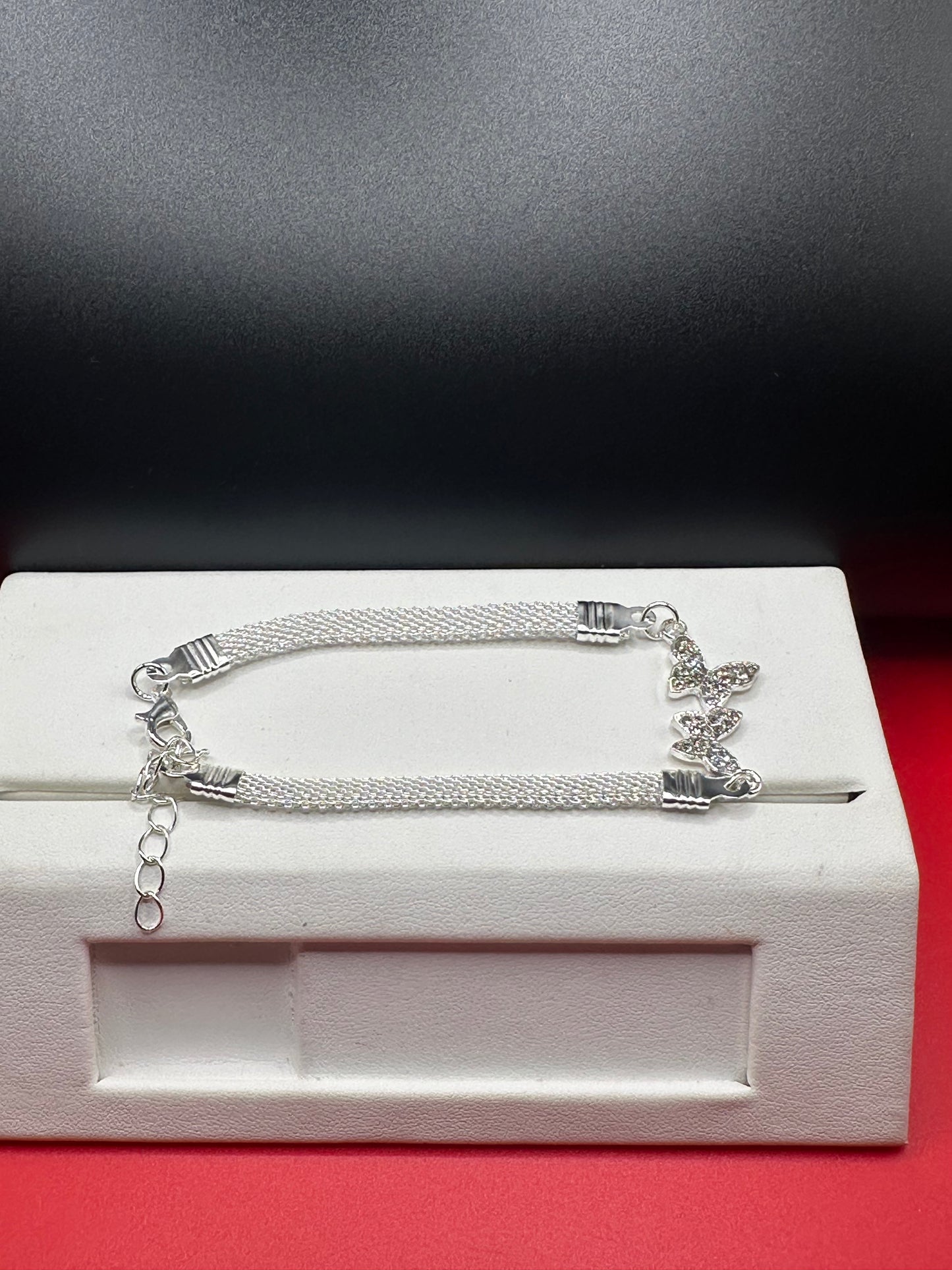 Fashion Bangle Butterfly Charm Bracelet for Women