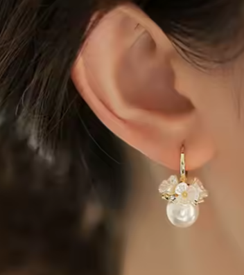 Elegant Flower Pearl 14K Gold Plated Earring