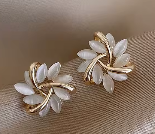 Beautiful 18K Gold Plated Crystal  Flower Stud Earring