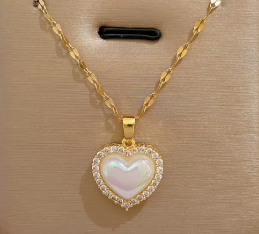 Elegant Heart  Pendant Necklaces High Quality 18k Gold Plated Stainless Steel